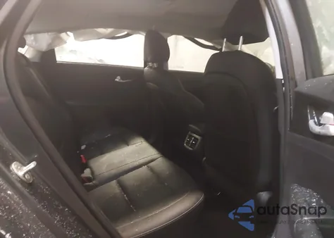 2021 Kia Forte Ex z USA, uszkodzony, nr VIN 3KPF54AD5ME415509